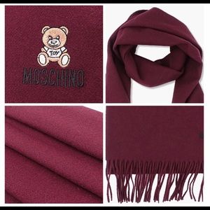 NWT Moschino wine art wool scarf 50091 Italy